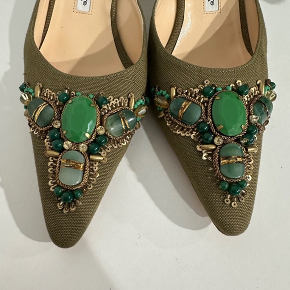 Manolo Blahnik Olive Green Canvas Embellished Point Toe Kitten mules size 39 - Picture 2 of 6